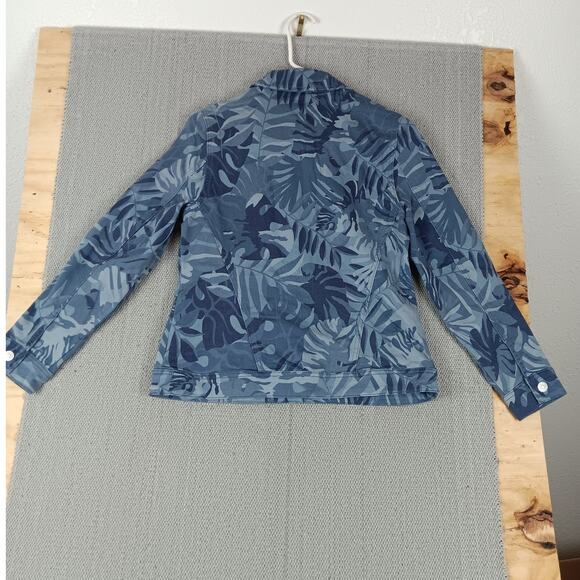 Chico's Button Up Denim Jacket Womens 0 US 4/6 Blue Floral Camo Tropical Boho - Picture 7 of 14